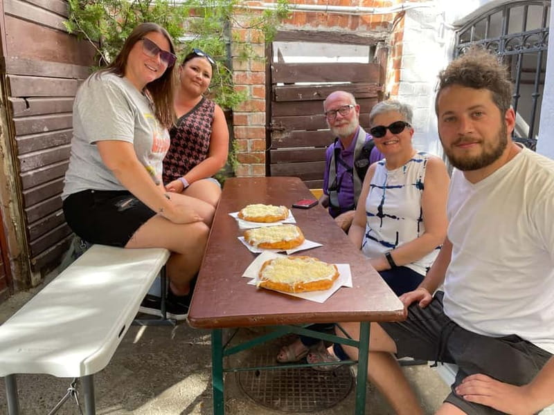 From Budapest: Szentendre Day Trip with Street Food - Two hours through Szentendre’s artistic streets