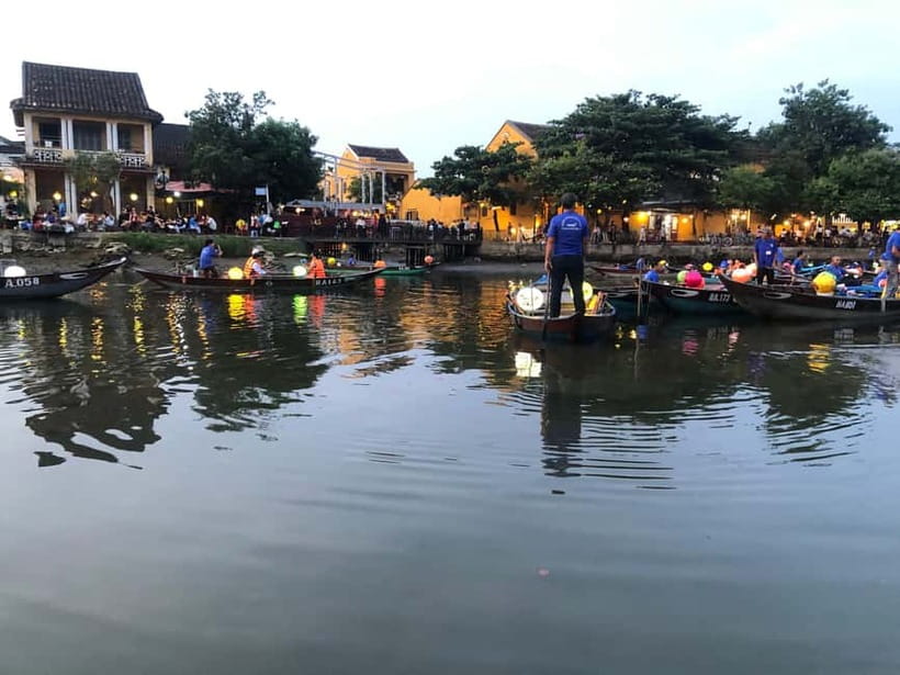 From Da Nang: Hoi An Old Town Tour, Night Market & Boat Ride - The Hoai River lantern ritual