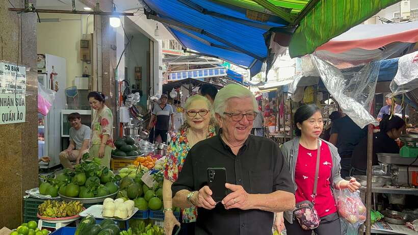 From Ho Chi Minh City: Street Food Tour With Female Guide - What the female guide adds