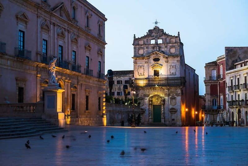 From Taormina: Syracuse Tour with lunch in Food Market - Pickup at your accommodation and a private pace