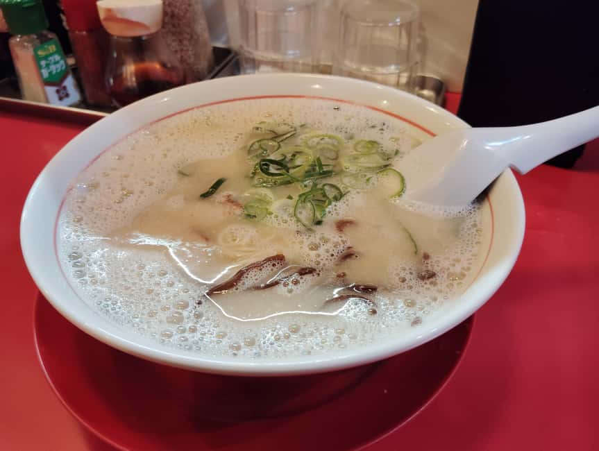 Fukuoka: Nakasu Food Stall Private Guided Tour with Tastings - Your guide is a major part of the experience