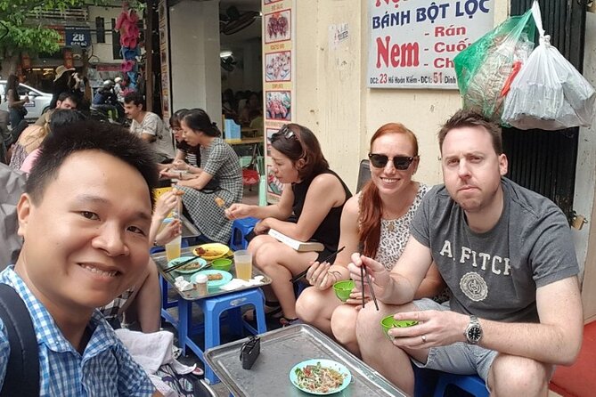 Full-Day Tour of Traditional Craft Villages and Street Food Joys - Returning to Hanoi for food and Train Street
