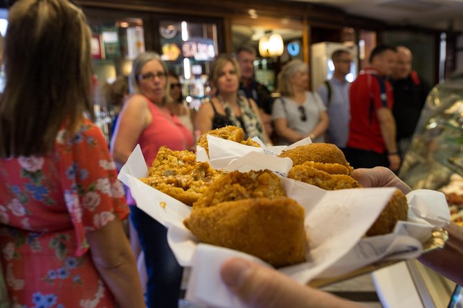 Gastronomic Street Food Tour of Catania - What the guide adds to the meal