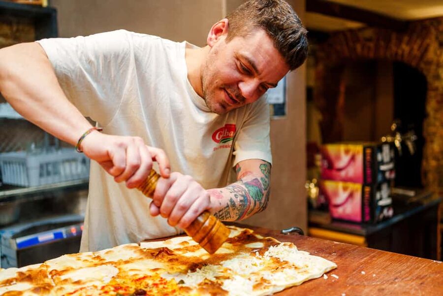 Genoa Street Food Tour with a Local - Why Genoa street food works so well on foot