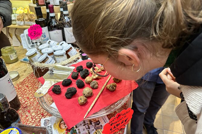 Gourmet Street Food and Guided Sightseeing Tour In Rome - Seeing Caesar’s assassination site at Largo Argentina