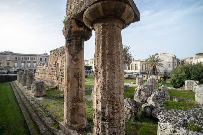 Guided tour of Ortigia with Fish Street Food at the market - The myths of Arethusa Spring