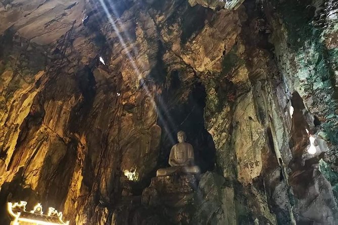 Guided Tour to Marble Mountains & Hoi An Walking Tour , Night Market, Boat Ride - The lantern-lit Night Market after dark