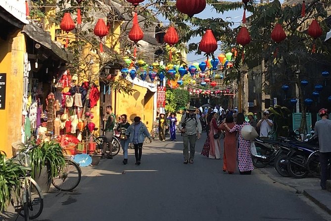 Guided Tour to Marble Mountains & Hoi An Walking Tour , Night Market, Boat Ride - What the private vehicle and guide add