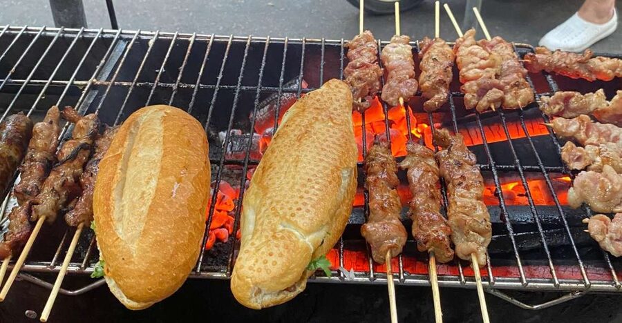 Ha Noi Street food Tour with Train street - Starting beside Hoan Kiem Lake