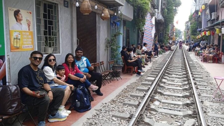 Ha Noi Street food Tour with Train street - Banh mi, Hanoi’s portable classic