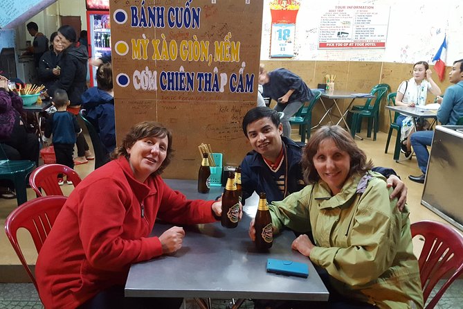 Half-Day Guided Street Food Walking Tour at Hue - Cooling down with chè in central Hue