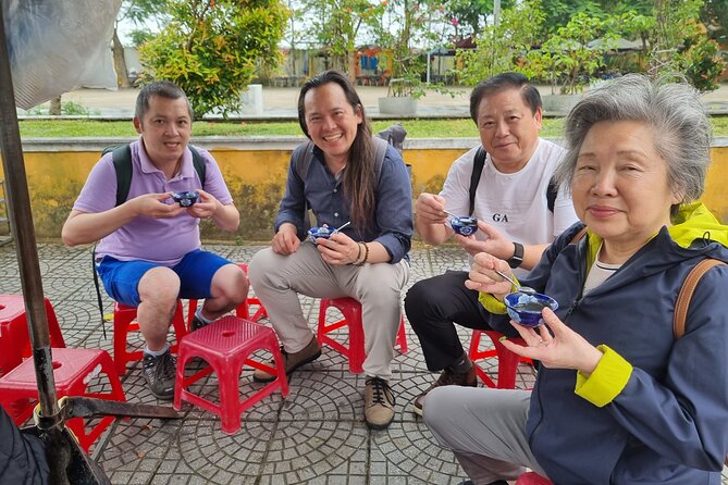Half-day Private Street Food Tour in Hoi An - Rolling banh xeo and nem lui at 49 Tran Hung Dao