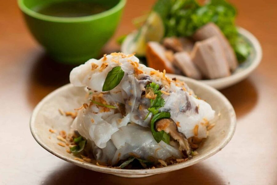 Hanoi: 7 Tastings Street Food Tour with Train Street - How much food do you really get?