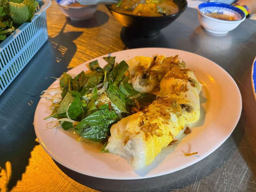 Hanoi Authentic Private Street Food Tour with Local Student - Hoan Kiem Lake, Train Street, and Long Bien Bridge