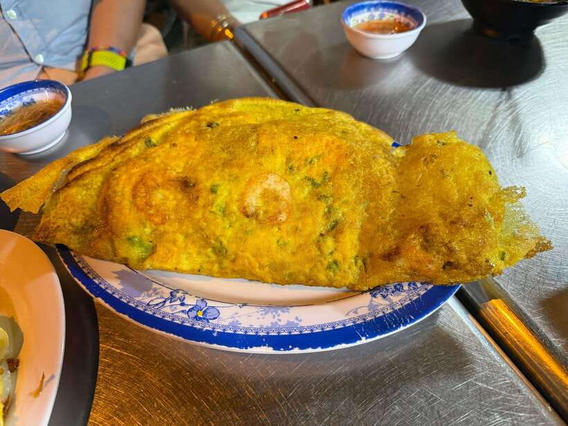 Hanoi Authentic Private Street Food Tour with Local Student - Tạ Hiền Street after dark