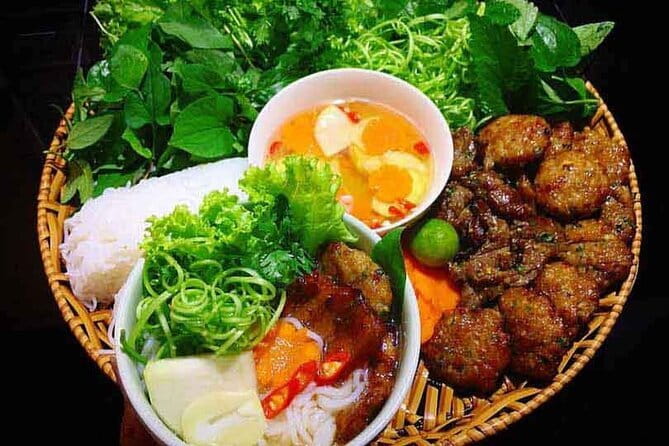 Hanoi Customized Street Food Walk with Train Street Experience - The pace and size of the group