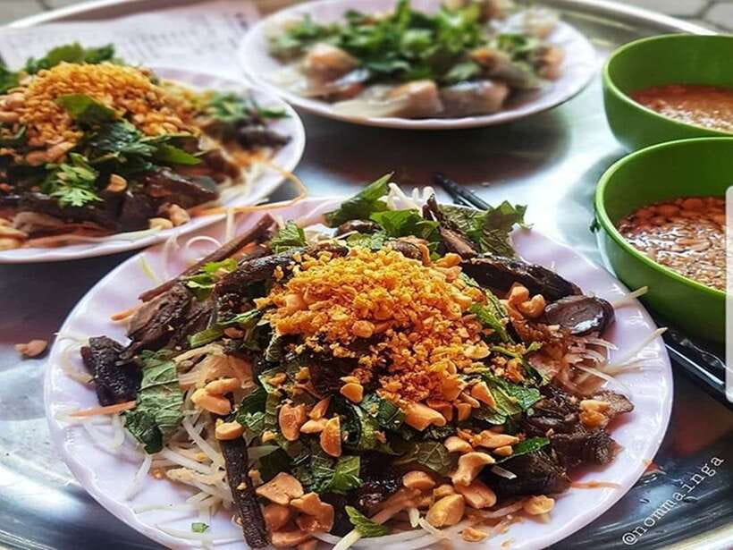 Hanoi: Eat Like a Local Small Group Street Food Tour - Snacks and sweets that fill the gaps