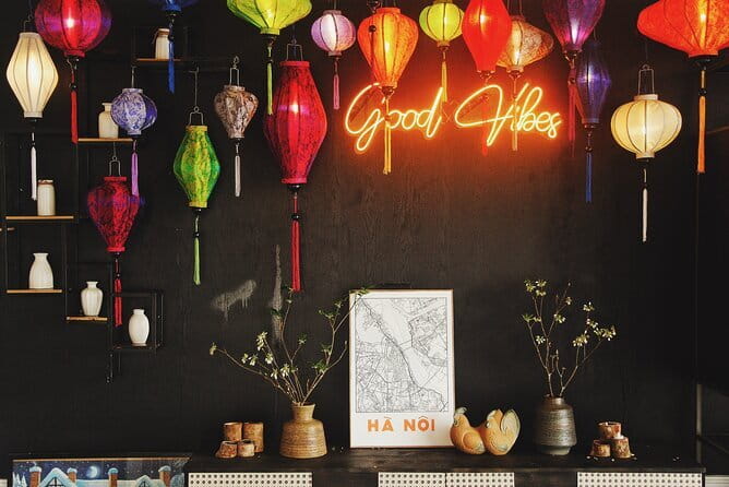 Hanoi Famous Michelin Guided Street Food Tour - Who should book this food walk