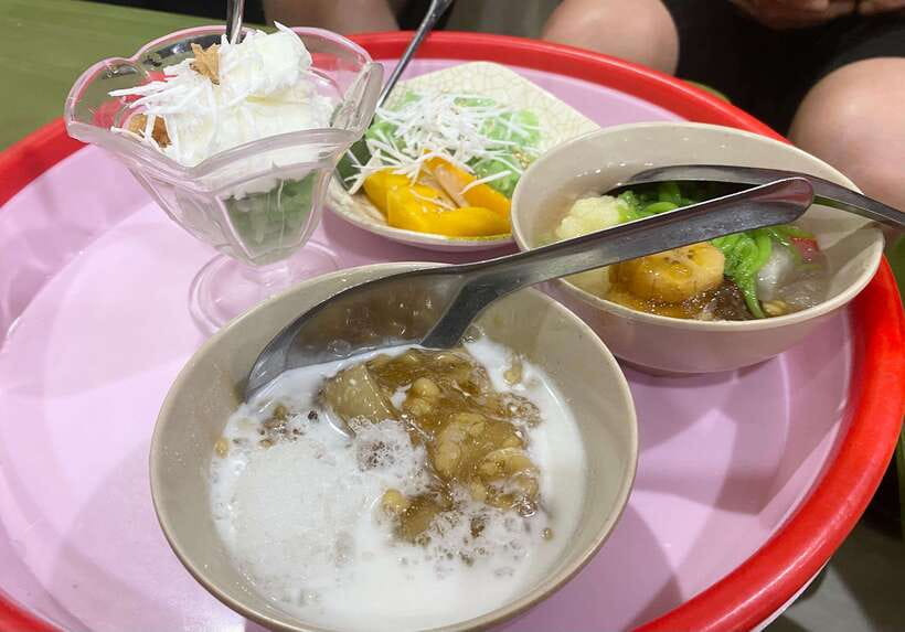 Hanoi: Guided Street Food Tour with Train Street Experience - Should you book the Hanoi street food tour?