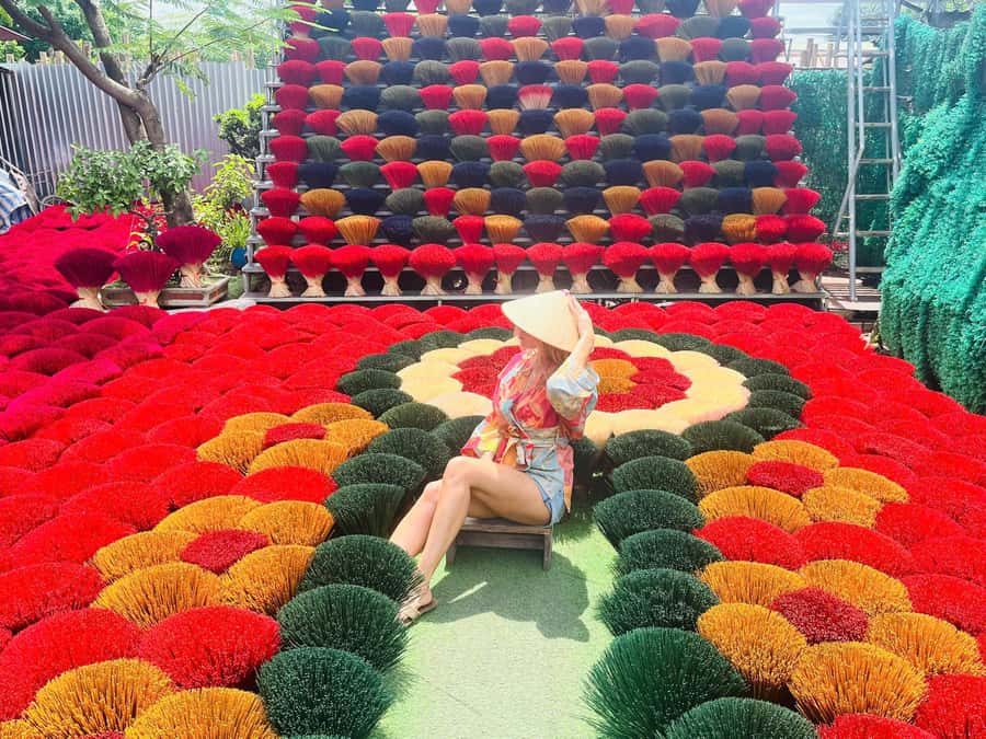 Hanoi: Incense Village, Conical Hat, & Street Food Tour - Quang Phu Cau and the art of drying incense