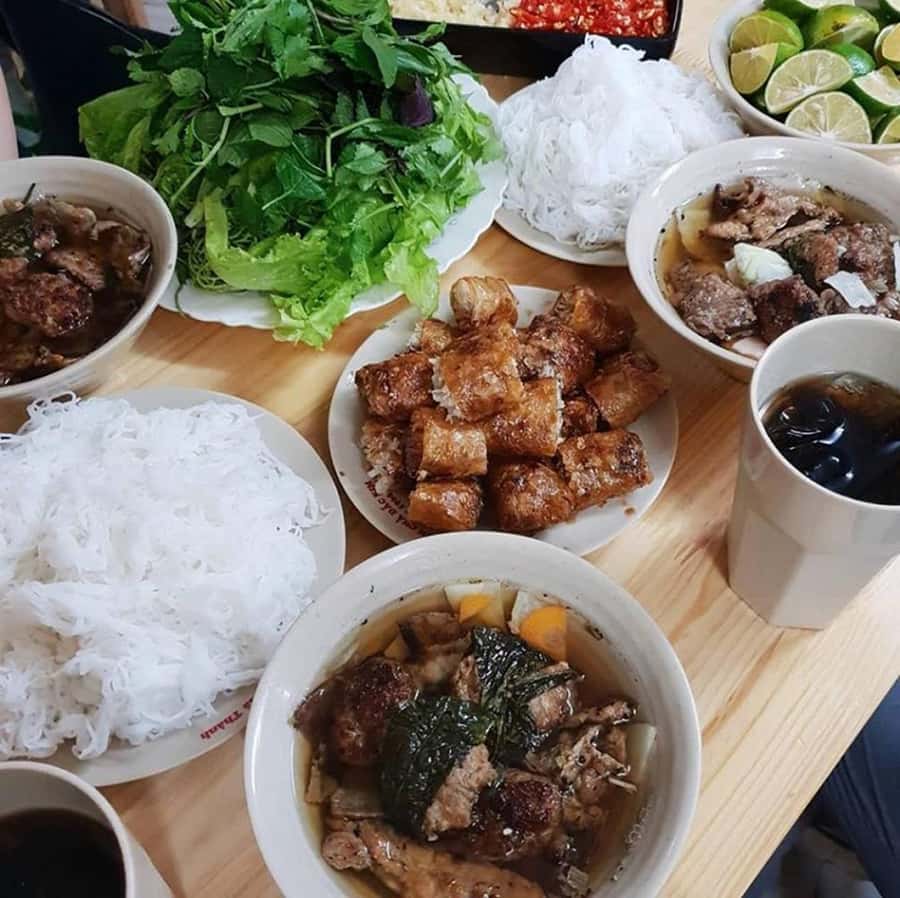 Hanoi: Michelin Guide Street Food Tour with Spa Experience - Should you book it?