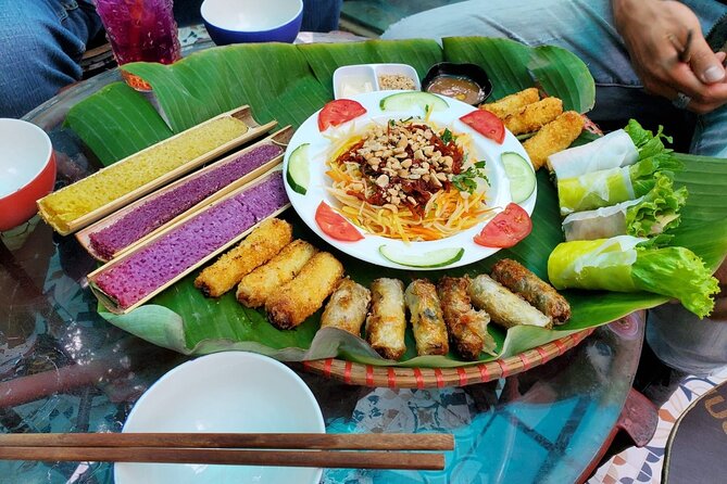 Hanoi Michelin Star Walking Food Tour & Train Street - Finishing at Hanoi Train Street