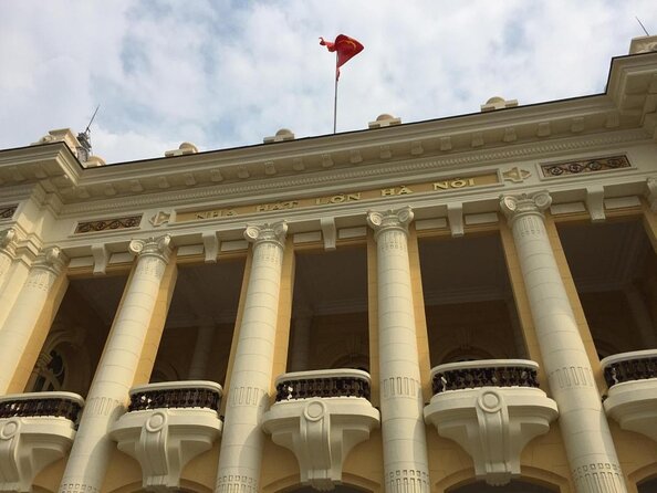 Hanoi Night Lights and Street Food Tour - Key points at a glance