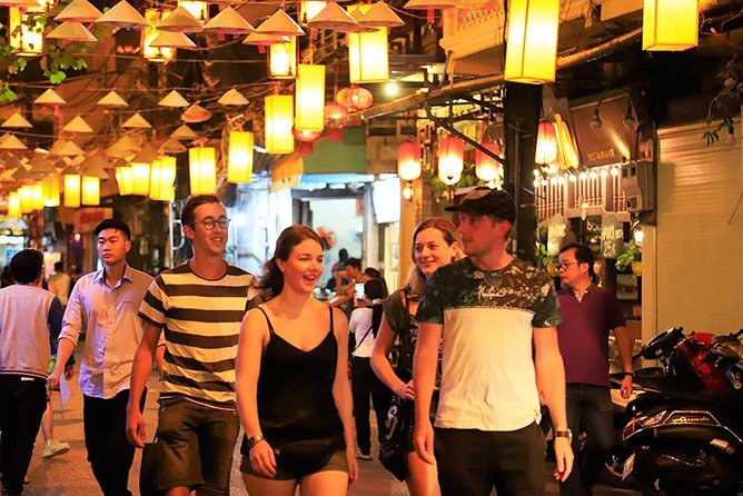 Hanoi Night Market and Street Food Tour - Live music and the social side of the market