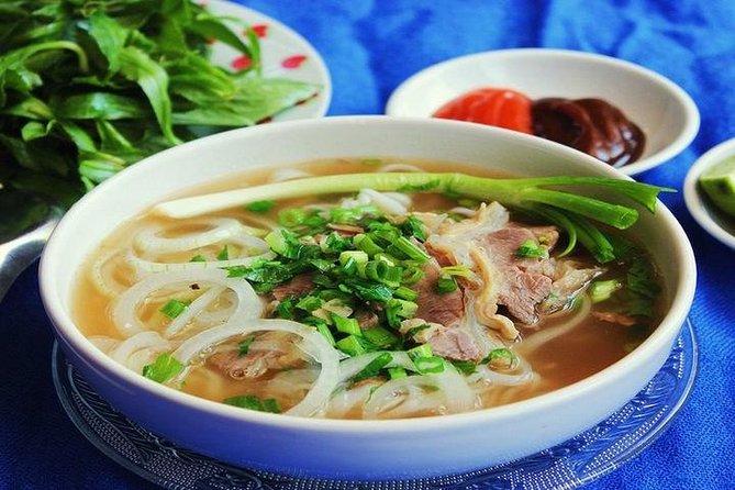 Hanoi Night Market and Street Food Tour - The guides are the experience’s biggest strength