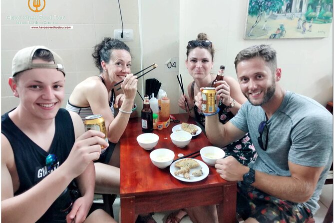 Hanoi old quarter sightseeing & street food eating by Motorcycle - What the 6 to 8 food stops are like