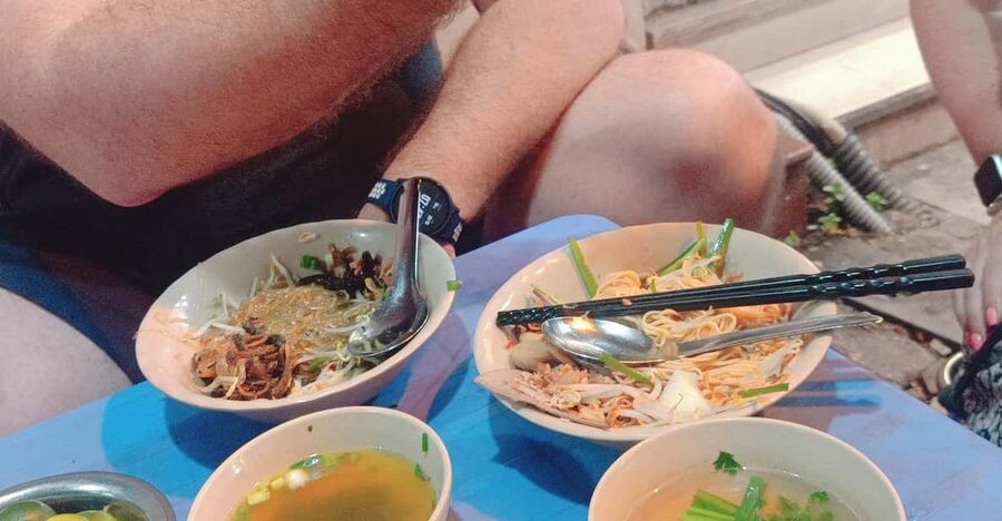 Hanoi: Old Quarter Street Food Walking Tour with 10 Tastings - The market edge: seafood, fruit, and spices