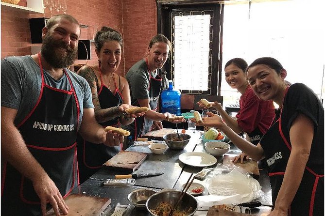 Hanoi Street Food Cooking Class - Hanoi food starts on the street