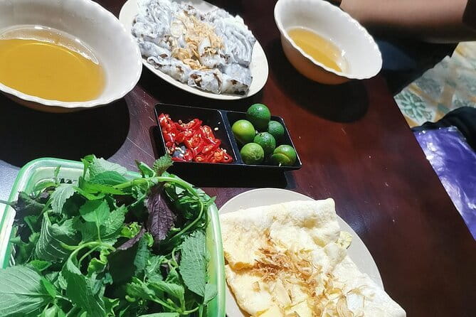 Hanoi Street Food Customized Walking Tour - What eight tastings really means