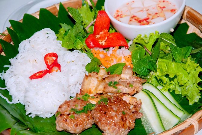 Hanoi Street Food: Small Group Walking Tour with Real Foodie - Small shops and alleyways make the setting worthwhile