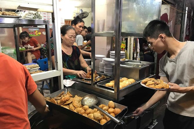 Hanoi Street Food Tour - Barbecue, street stalls, and the pleasure of small portions