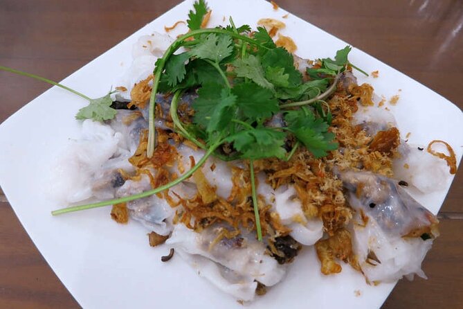 Hanoi street food tour (Private tour) - Ta Hien Street brings the evening energy