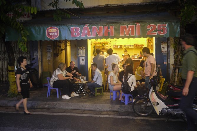 Hanoi street food tour small group tour - Six Hanoi tastes in one evening