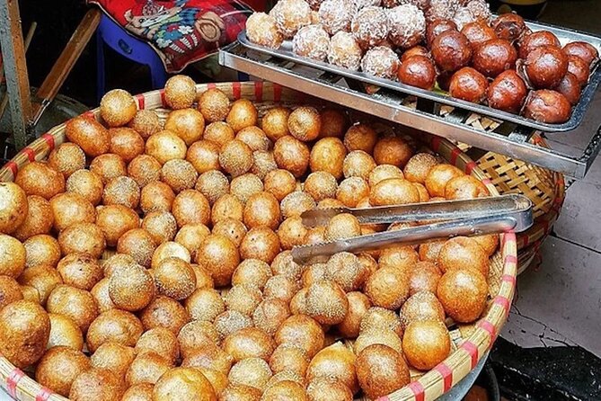 Hanoi Street Food Tour Taste 6 Local Dishes and Drinks - Banh mi brings a familiar street-food classic