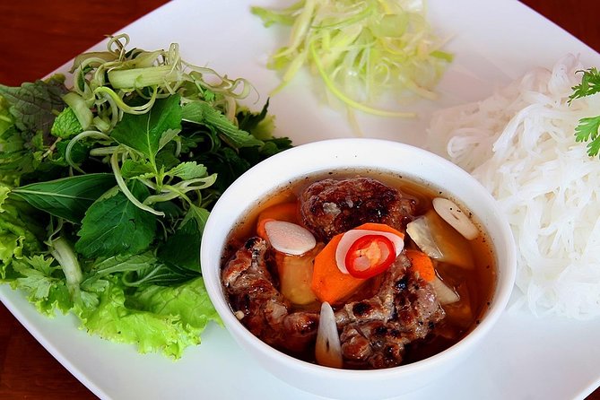 Hanoi Street Food Tour with Small Group and Expert Local Guide - How the three-hour food walk works