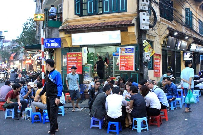 Hanoi Street Food Tour with Small Group and Expert Local Guide - The guide’s role is the real value