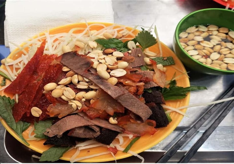 Hanoi: Street Food Tour with Train Street & Hidden Alleyways - A street-food tour that begins in Hanoi’s back lanes