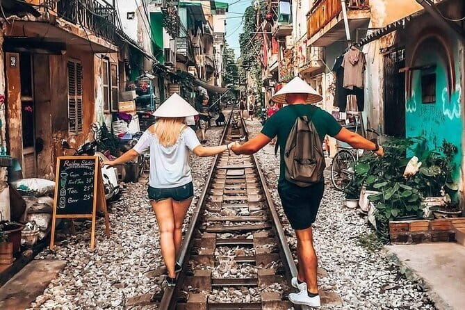 Hanoi street food walking and train street visit - Who should book this Hanoi food walk