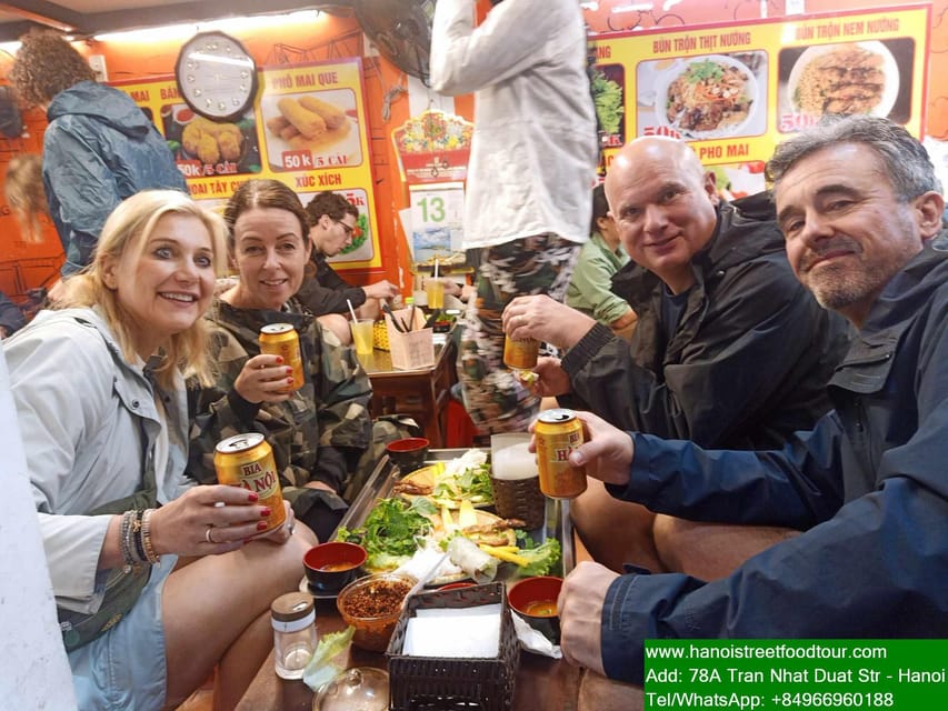 Hanoi Train Street +Best Street Food eating in old quarter - Che for a sweet finish