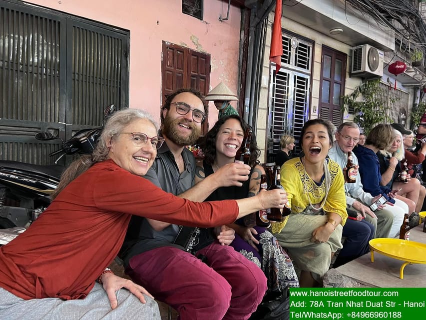 Hanoi Train Street +Best Street Food eating in old quarter - Banh cuon, the gentle first bite