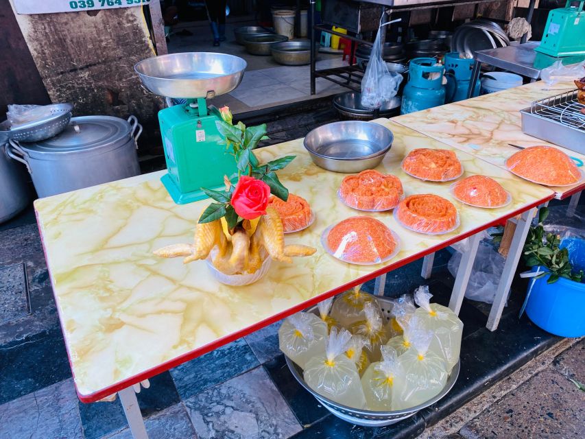Hanoi: Vegan Street Food & Stories - A temple, a market, and the Old Quarter’s narrow lanes