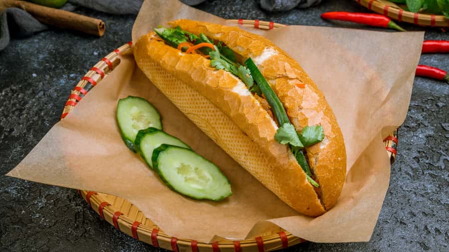 Hanoi Vegan Street Food & Train Street Tour - Key points to know before booking