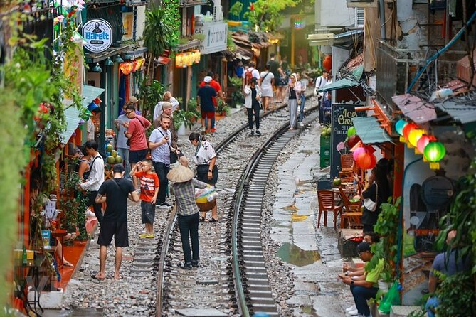 Hanoi Vespa After Dark Street food + Train Street+ Live Music - Ngu Xa Street and six more local dishes