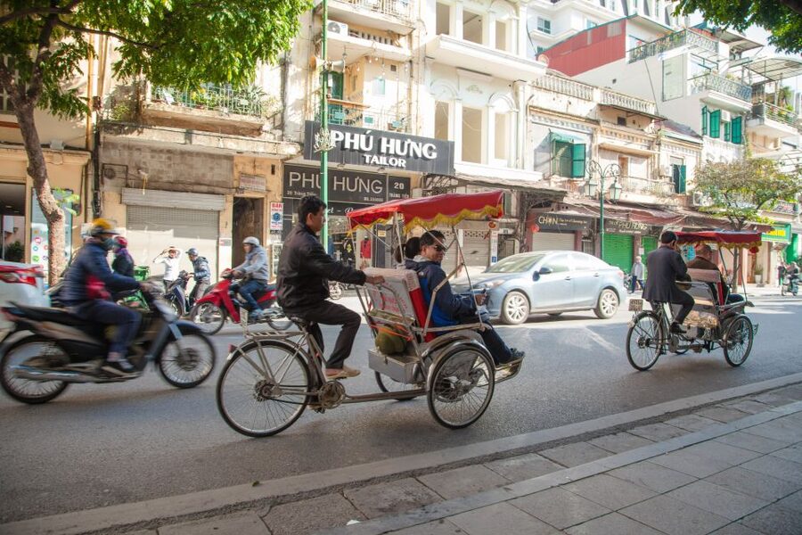 Hanoi Walking Street Food Tour & Cyclo Ride - Pho with a local twist