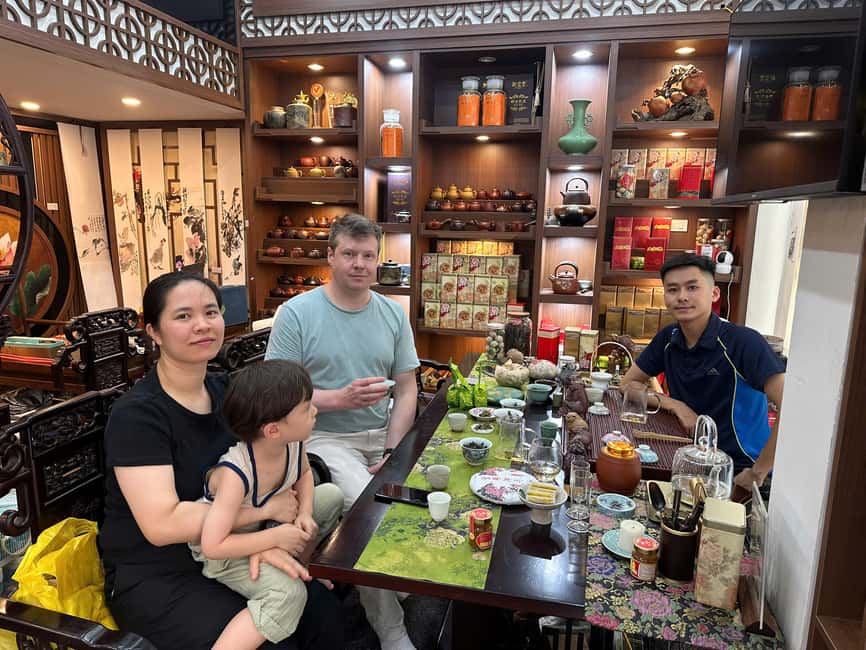 Hanoi Walking Street Food Tour with English speaking guide - Banh mi, banh cuon, and banh xeo