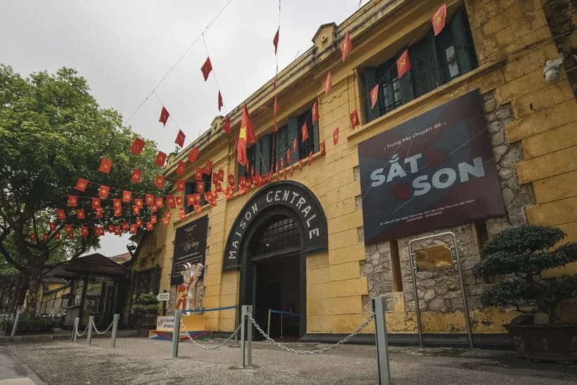 Hanoi Walking Street Food Tour with English speaking guide - Why the three-kilometer route matters